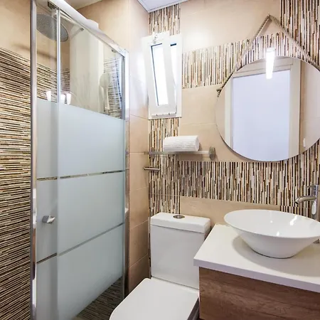 Apartamento The 7th Corner, Hugh Ideal For Groups Málaga